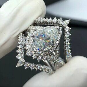 NEW 18k White Gold Diamond Ring Statement Ring